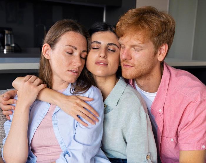 7 Tips for Successful Polyamorous Relationships