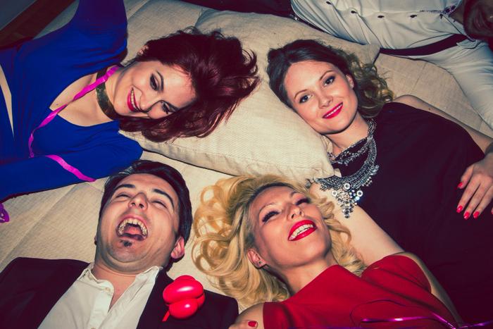 Poly Dating in Canada