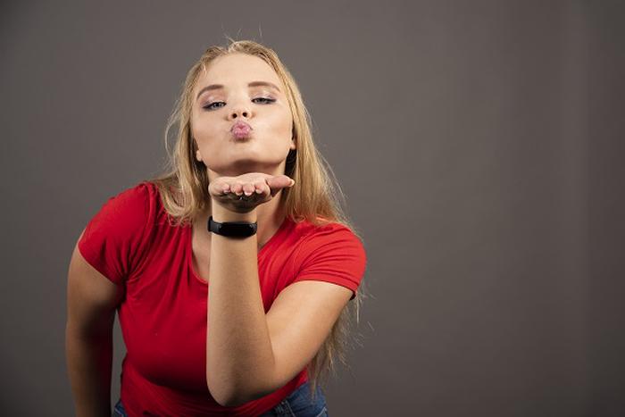 why do guys like threesomes