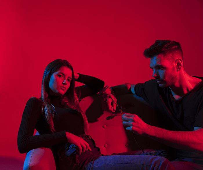 why do polyamorous people look like that